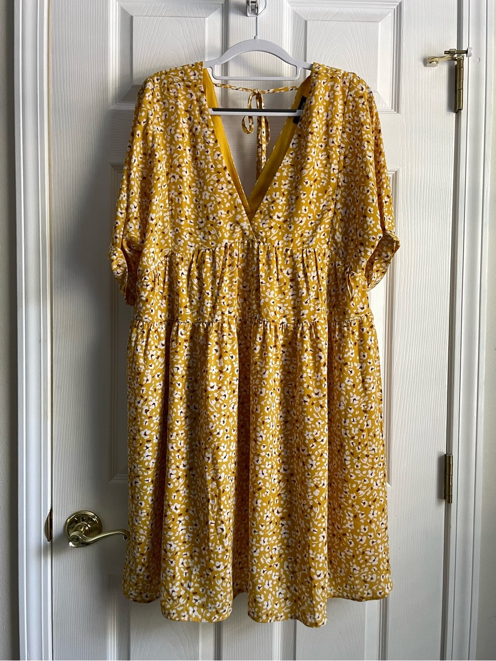 🌼 mittoshop 🌼 Floral V-Neck Mini Dress, Size L